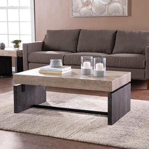 Rectangular coffee table Image 1