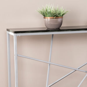 Versatile, small space friendly sofa table Image 7