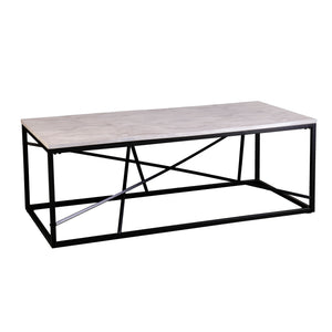 Versatile coffee table Image 4