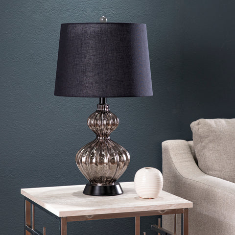 Image of Table lamp w/ shade Image 1