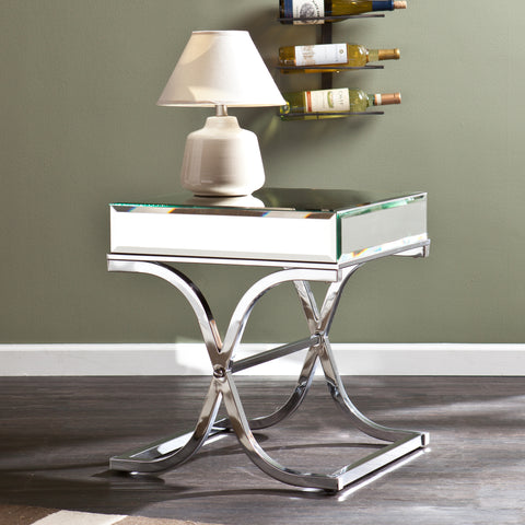 Image of Beveled mirrors create alluring tabletop design Image 4